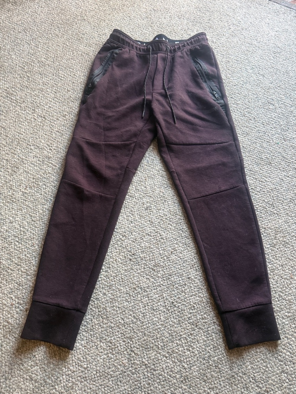 American Eagle Outfitters Men's Deep Maroon Jogger Sweatpants